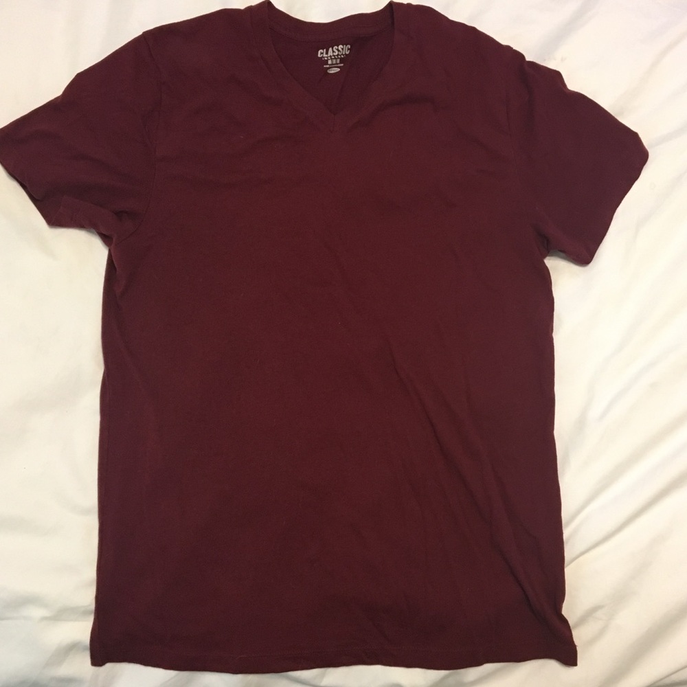 Men’s V-neck tee shirt, maroon